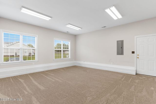 100 Brookside Court, Jacksonville, NC 28546