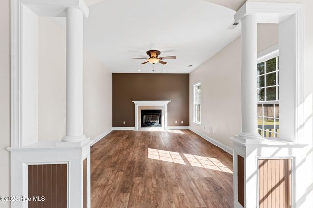 100 Brookside Court, Jacksonville, NC 28546