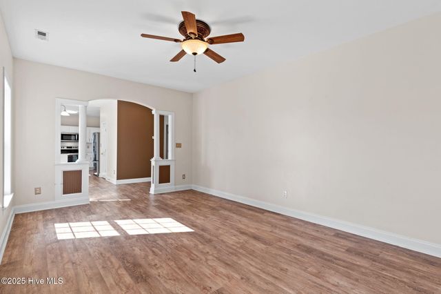 100 Brookside Court, Jacksonville, NC 28546