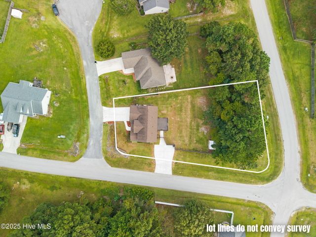100 Brookside Court, Jacksonville, NC 28546