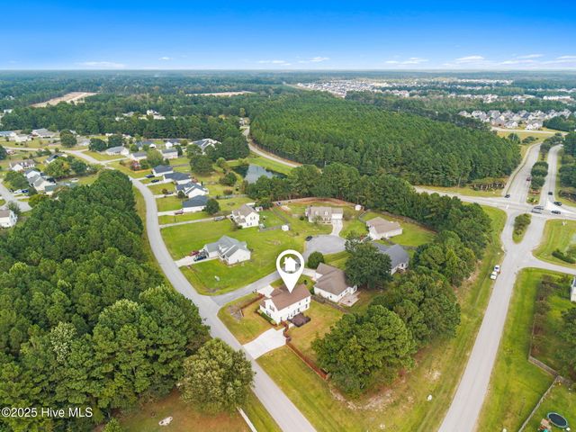 100 Brookside Court, Jacksonville, NC 28546