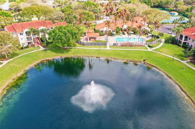 1640 N 42nd Circle Unit 305, Vero Beach, FL 32967