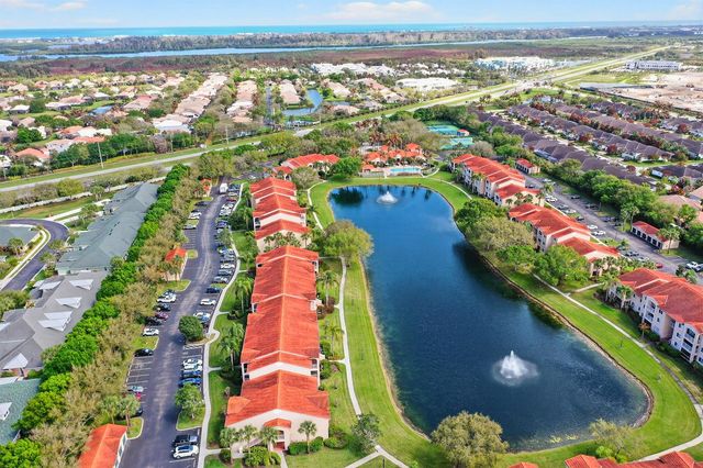 1640 N 42nd Circle Unit 305, Vero Beach, FL 32967
