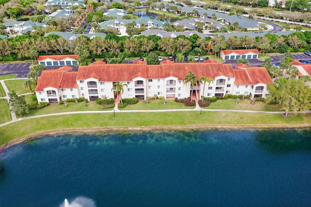 1640 N 42nd Circle Unit 305, Vero Beach, FL 32967
