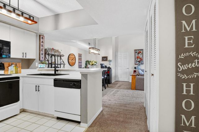 1640 N 42nd Circle Unit 305, Vero Beach, FL 32967