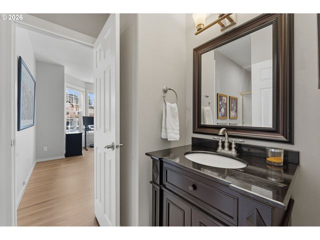 5707 RIDGETOP Ct, Lake Oswego, OR 97035