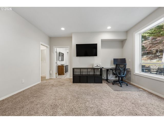 5707 RIDGETOP Ct, Lake Oswego, OR 97035