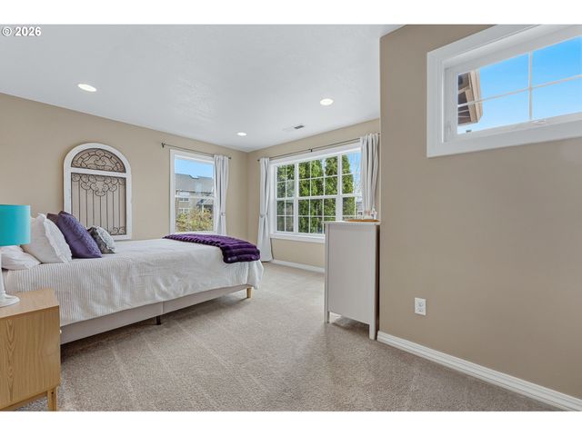 5707 RIDGETOP Ct, Lake Oswego, OR 97035