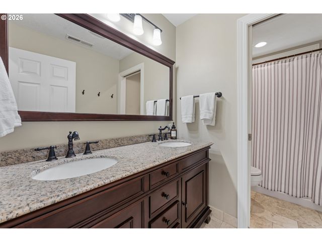 5707 RIDGETOP Ct, Lake Oswego, OR 97035