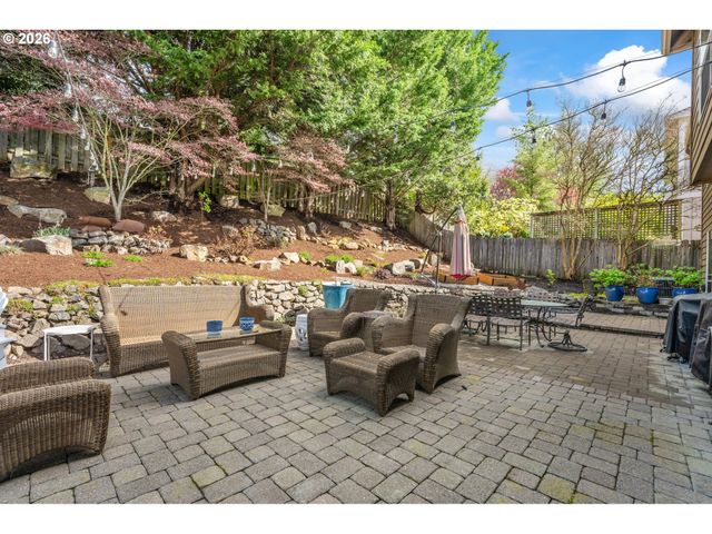 5707 RIDGETOP Ct, Lake Oswego, OR 97035