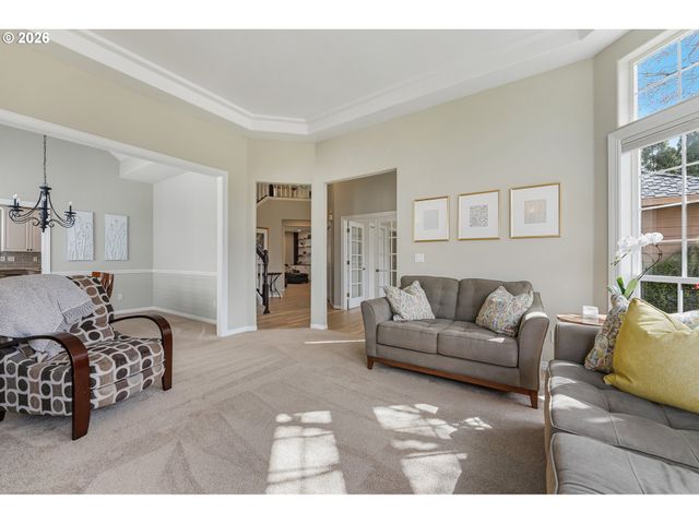 5707 RIDGETOP Ct, Lake Oswego, OR 97035