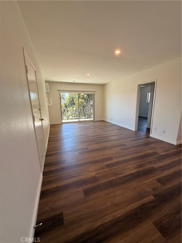1651 Golden Gate 9, Los Angeles, CA 90026