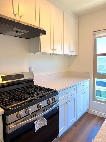 1651 Golden Gate 9, Los Angeles, CA 90026
