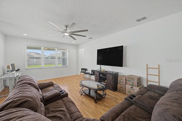 19462 ROSEMOOR AVENUE, Lutz, FL 33558