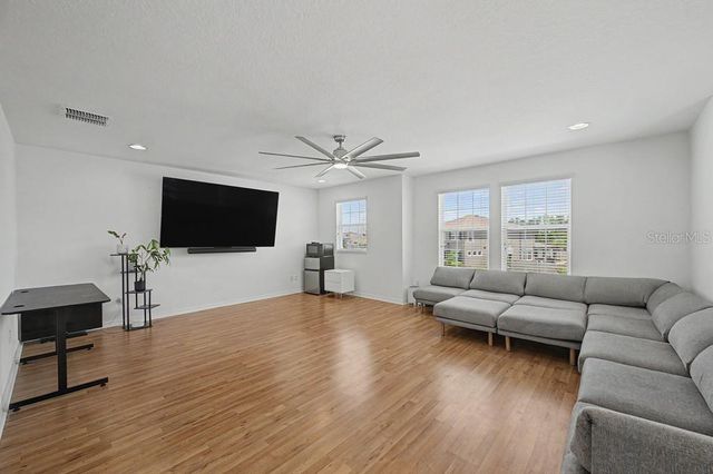 19462 ROSEMOOR AVENUE, Lutz, FL 33558