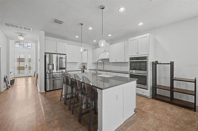 19462 ROSEMOOR AVENUE, Lutz, FL 33558