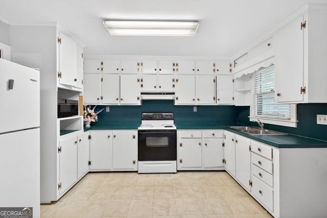 4102 Belvedere Drive, Gainesville, GA 30506