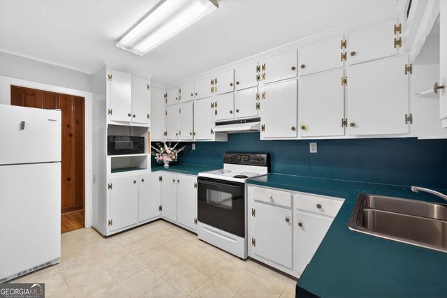 4102 Belvedere Drive, Gainesville, GA 30506