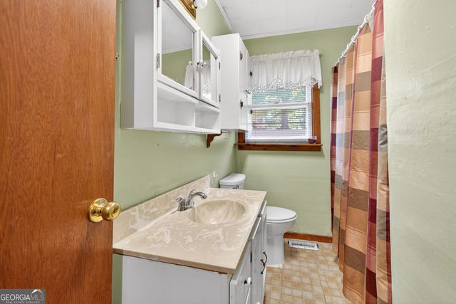 4102 Belvedere Drive, Gainesville, GA 30506