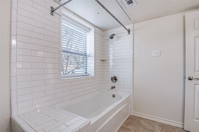 140 Henry M Chandler Drive, Rockwall, TX 75032