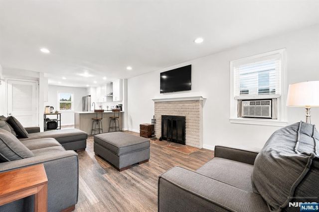 680 Northumberland Road, Teaneck, NJ 07666