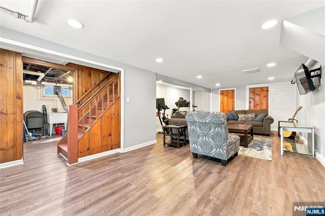 680 Northumberland Road, Teaneck, NJ 07666