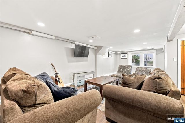 680 Northumberland Road, Teaneck, NJ 07666