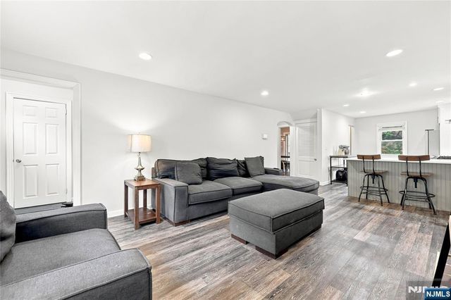 680 Northumberland Road, Teaneck, NJ 07666