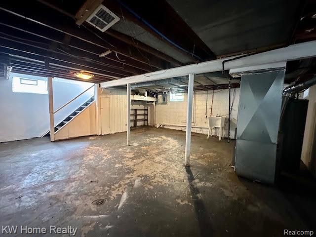 18477 Lindsay Street, Detroit, MI 48235