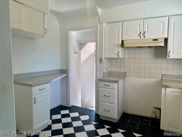 18477 Lindsay Street, Detroit, MI 48235