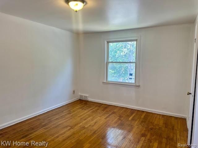 18477 Lindsay Street, Detroit, MI 48235