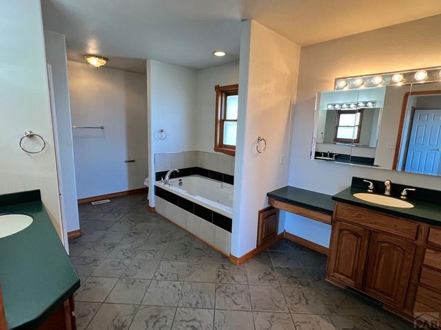 5148 Little Raven Dr, Colorado City, CO 81019
