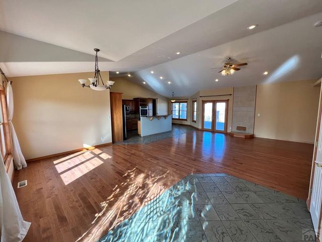 5148 Little Raven Dr, Colorado City, CO 81019