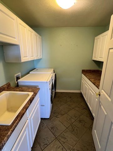 5148 Little Raven Dr, Colorado City, CO 81019