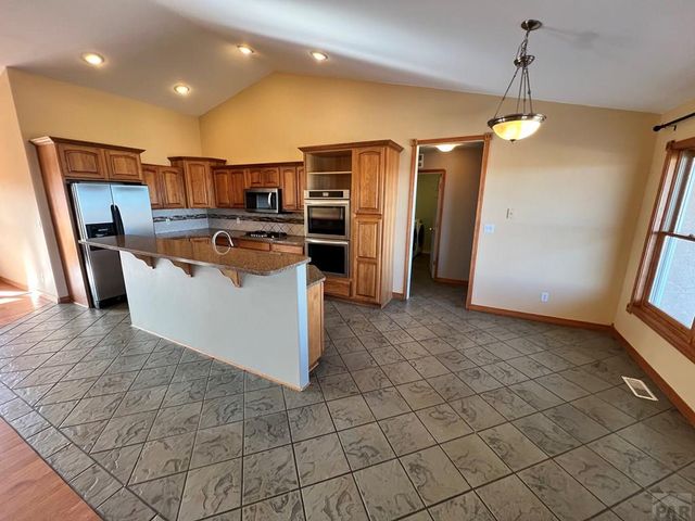 5148 Little Raven Dr, Colorado City, CO 81019