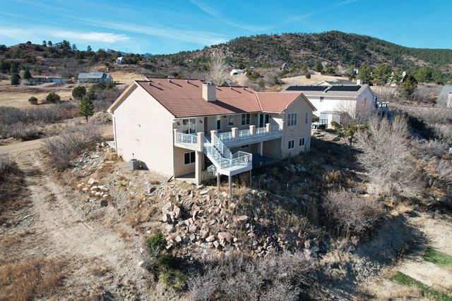 5148 Little Raven Dr, Colorado City, CO 81019