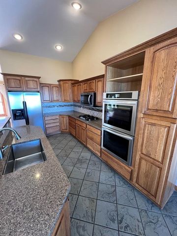5148 Little Raven Dr, Colorado City, CO 81019