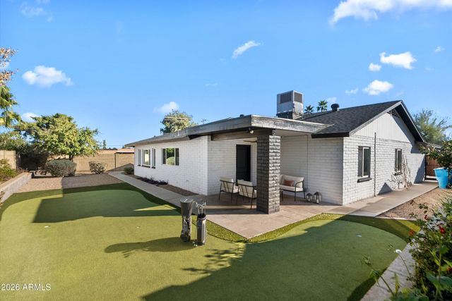 2366 E BECKER Lane, Phoenix, AZ 85028