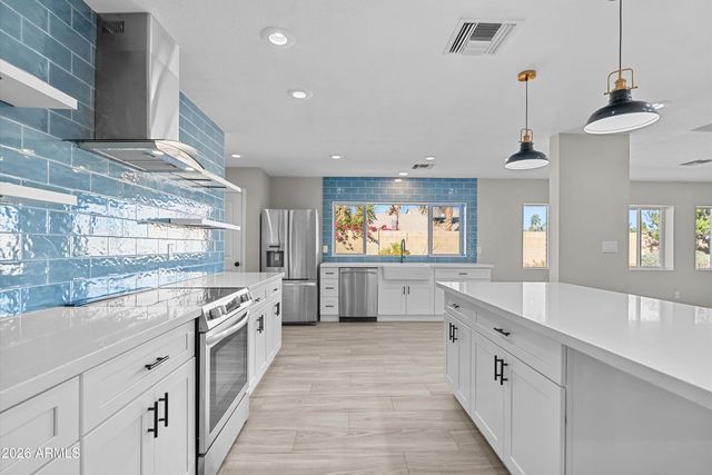 2366 E BECKER Lane, Phoenix, AZ 85028