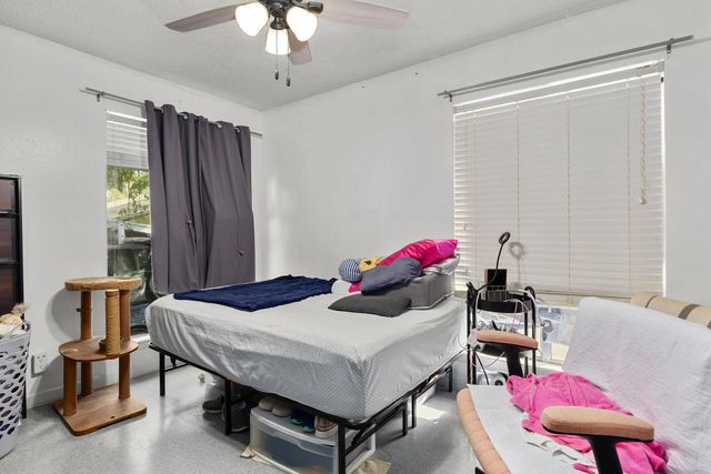 6911 Cooper LN, Austin, TX 78745