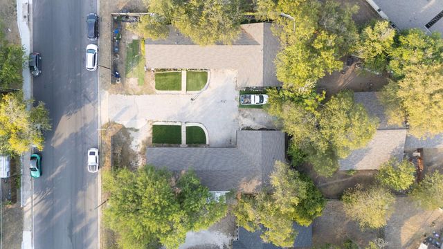 6911 Cooper LN, Austin, TX 78745