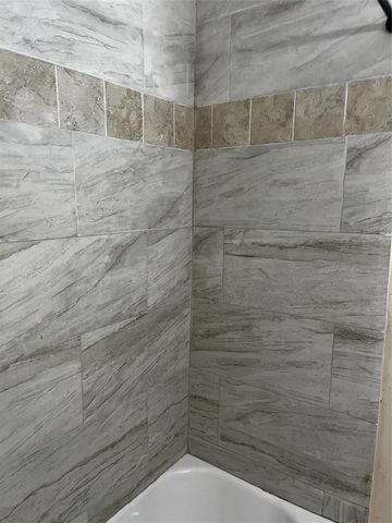 104 N Eastwood Street, Houston, TX 77011