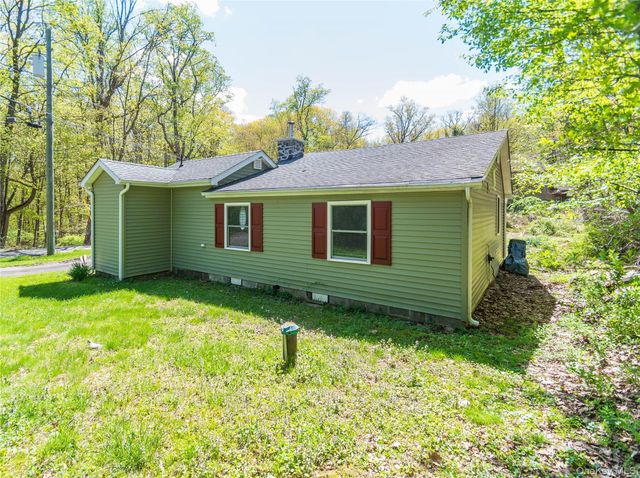 797 Forest Glen Road, Monroe, NY 10950
