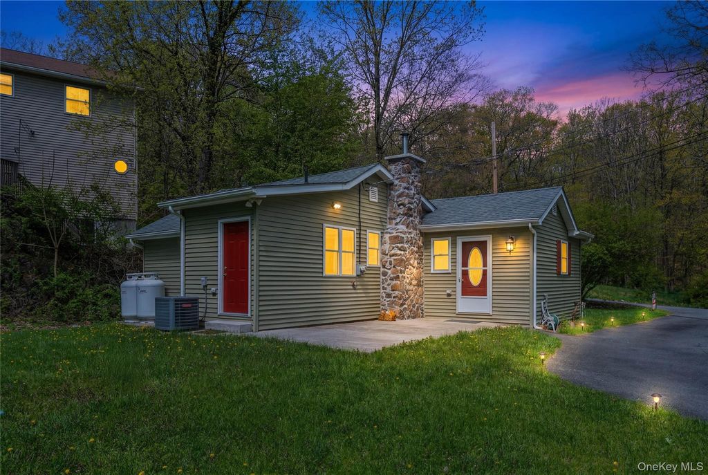 797 Forest Glen Road, Monroe, NY 10950