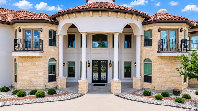 423 TULOROSA RDG, Helotes, TX 78023