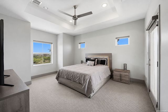 423 TULOROSA RDG, Helotes, TX 78023