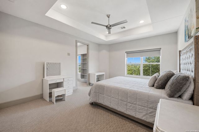 423 TULOROSA RDG, Helotes, TX 78023