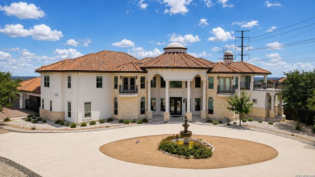 423 TULOROSA RDG, Helotes, TX 78023