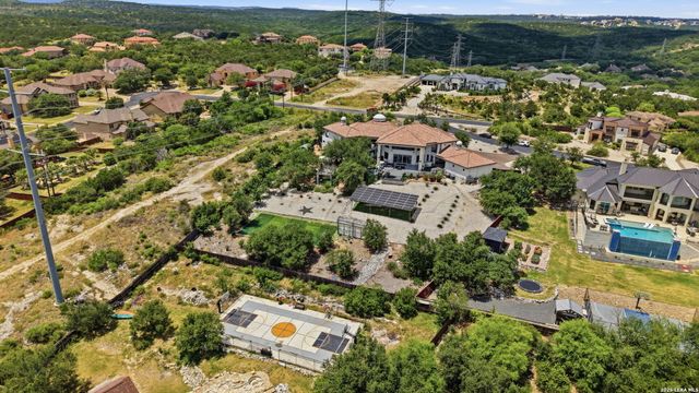 423 TULOROSA RDG, Helotes, TX 78023