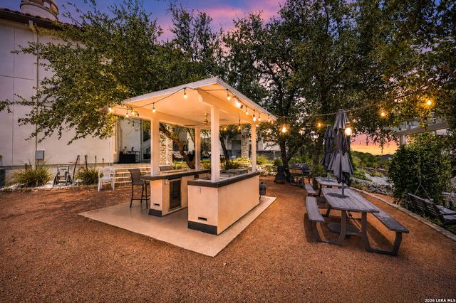 423 TULOROSA RDG, Helotes, TX 78023